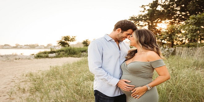 Pregnancy photography- Capturing the best moments of your life.